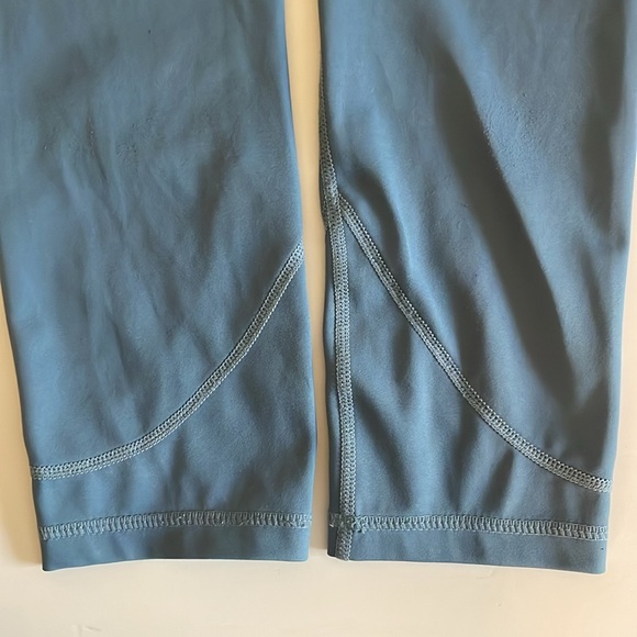 Zyia Light and Tight Leggings - Picture 4 of 7